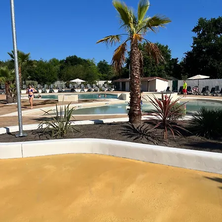 Campingplads 4 Etoiles Mobile 4 A 6 Personnes Aureilhan (Landes)