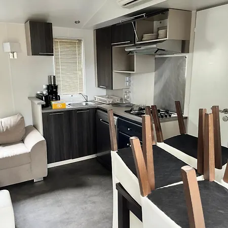 4 Etoiles Mobile 4 A 6 Personnes * Aureilhan (Landes)