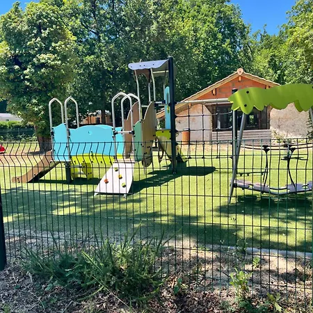 4 Etoiles Mobile 4 A 6 Personnes *