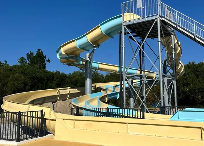 4 Etoiles Mobile 4 A 6 Personnes * Aureilhan (Landes)